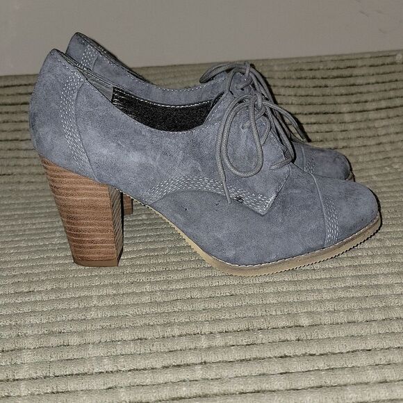 Hush Puppies Paradise Gray Suede Leather Oxford Lace Up Heeled Booties Size 7.5 - Picture 1 of 11